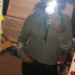 🎄4/$16 grey long sleeve shirt with hoodie